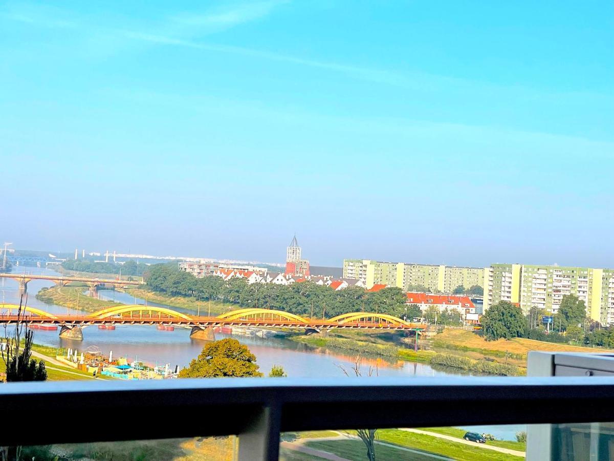 Apartament Z Tarasem I Widokiem Na Odre Breslavia Exterior foto