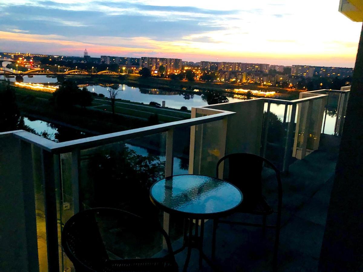 Apartament Z Tarasem I Widokiem Na Odre Breslavia Exterior foto
